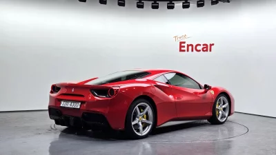 Ferrari 488