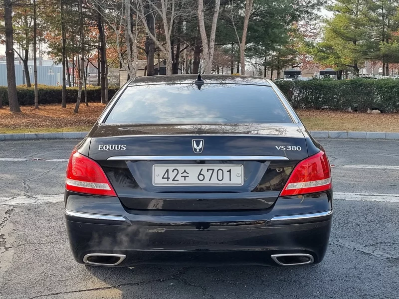 Hyundai Equus