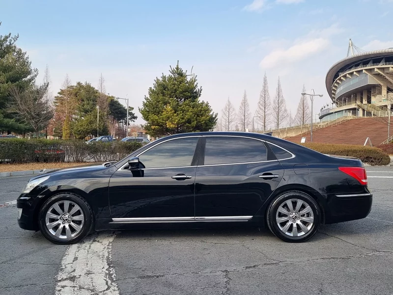 Hyundai Equus
