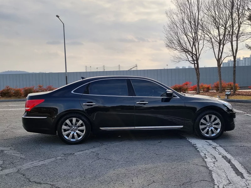 Hyundai Equus
