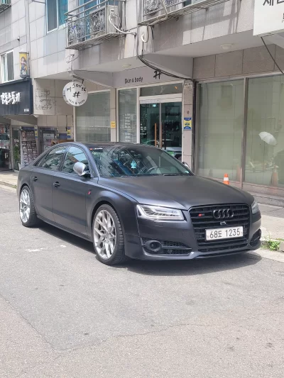 Audi S8