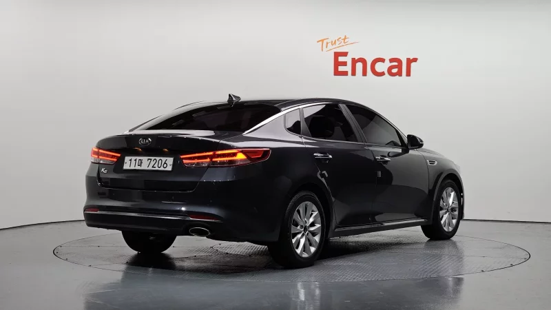 Kia K5