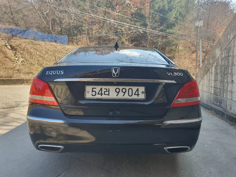 Hyundai Equus