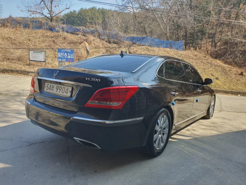 Hyundai Equus