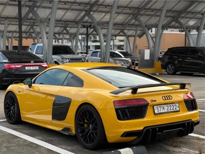 Audi R8