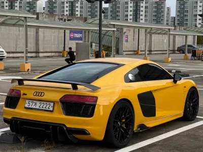 Audi R8