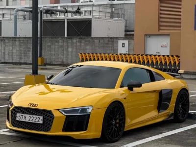 Audi R8