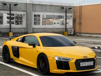 Audi R8