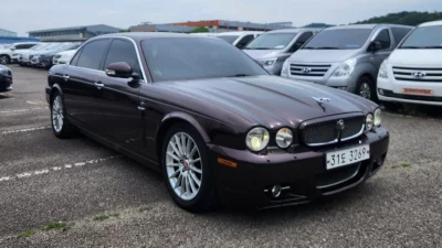 Jaguar XJ