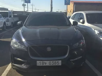 Jaguar F-PACE