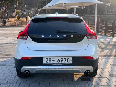 Volvo V40