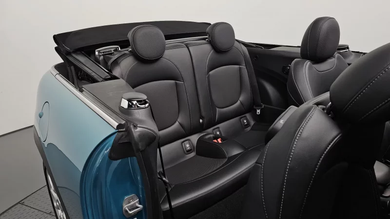 MINI Cooper Convertible