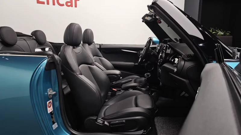 MINI Cooper Convertible