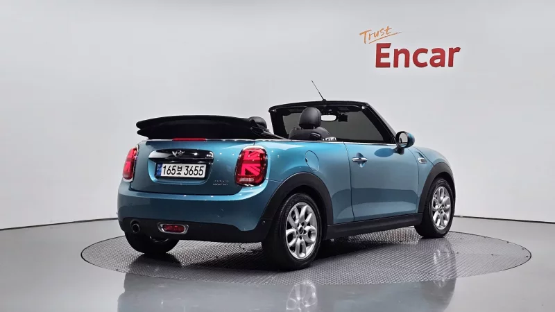 MINI Cooper Convertible