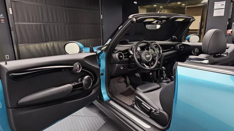 MINI Cooper Convertible