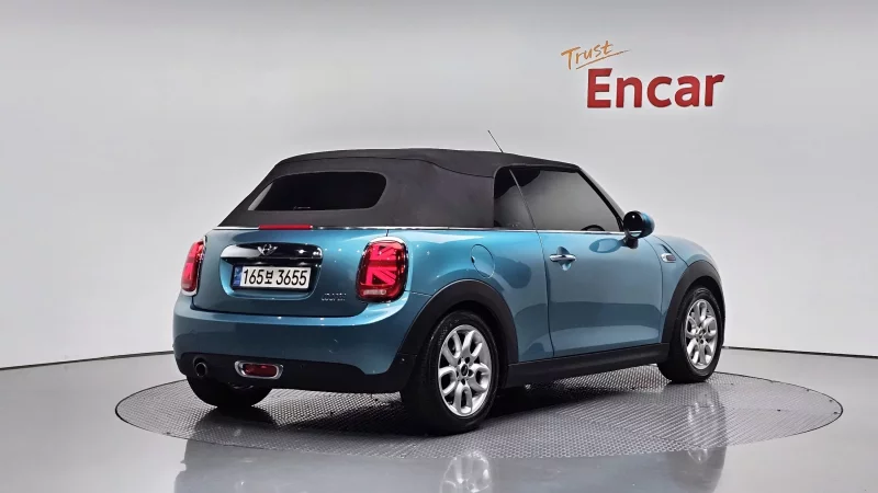 MINI Cooper Convertible