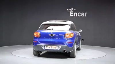 MINI Paceman