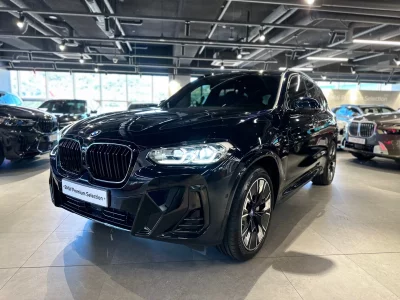 BMW iX3