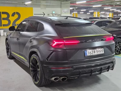 Lamborghini URUS