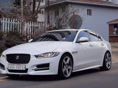 Jaguar XE