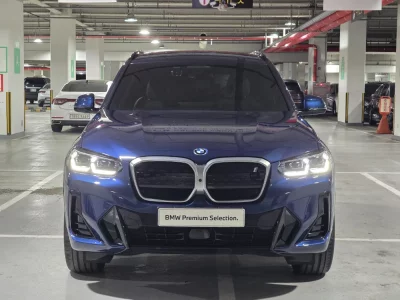 BMW iX3