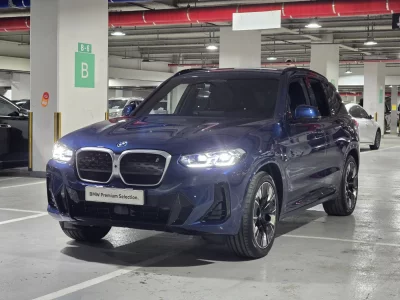 BMW iX3