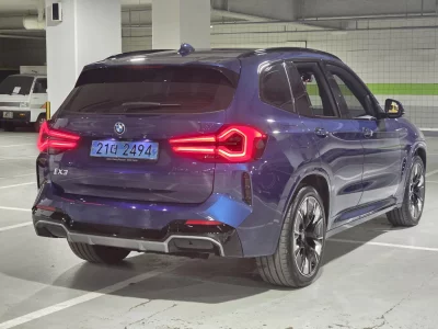 BMW iX3