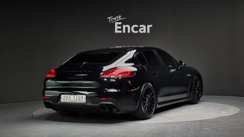 Porsche PANAMERA