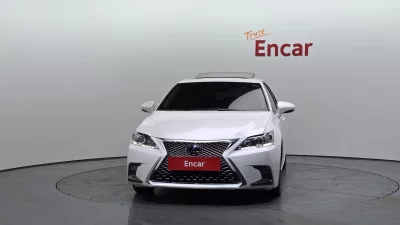 Lexus CT200h