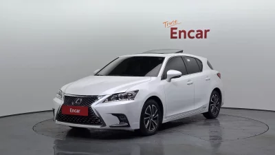 Lexus CT200h