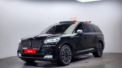 Lincoln AVIATOR