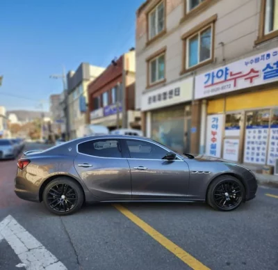 Maserati GHIBLI