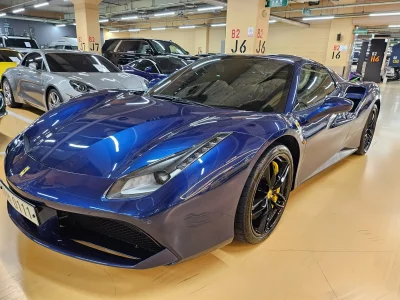 Ferrari 488