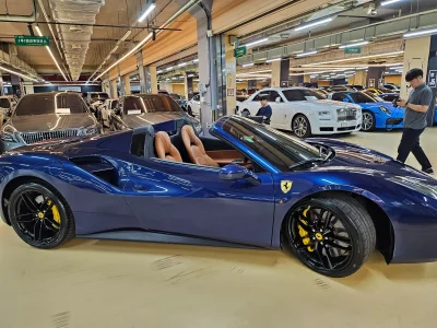Ferrari 488