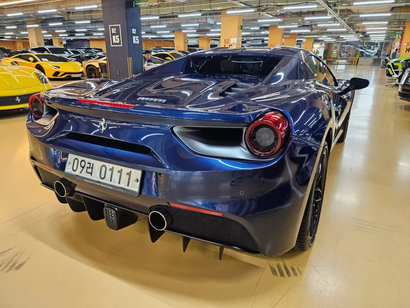 Ferrari 488