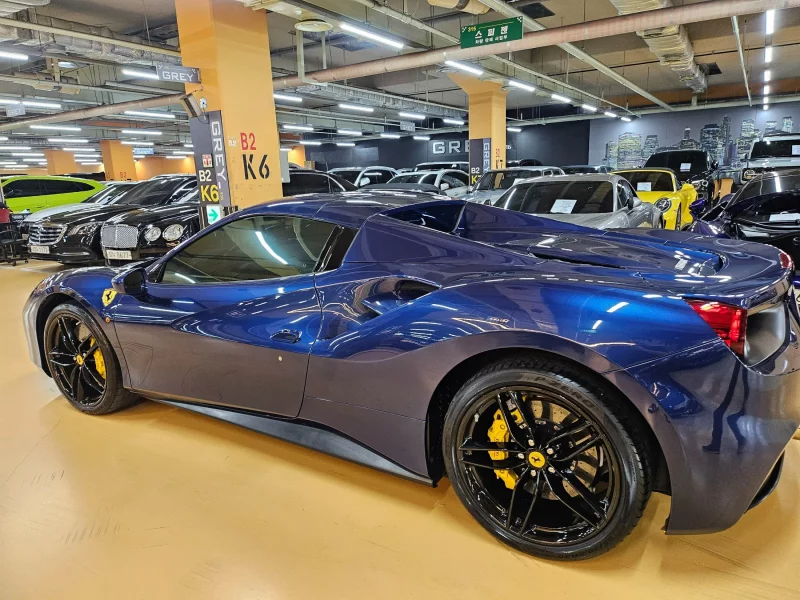 Ferrari 488
