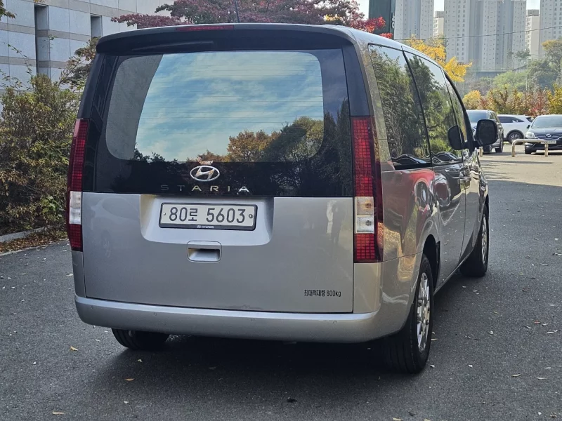 Hyundai Staria