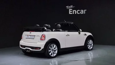 MINI Cooper Convertible