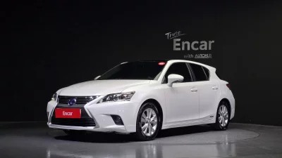 Lexus CT200h