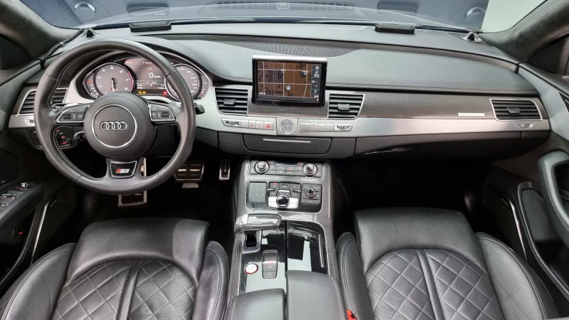 Audi S8