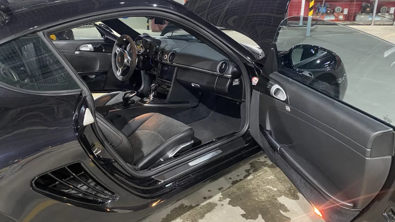 Porsche CAYMAN
