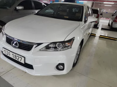 Lexus CT200h