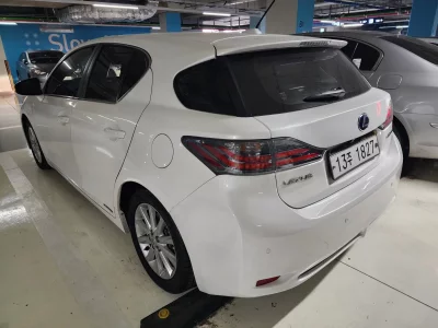 Lexus CT200h