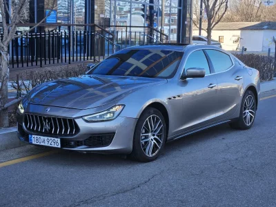 Maserati GHIBLI