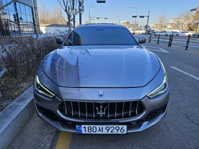 Maserati GHIBLI