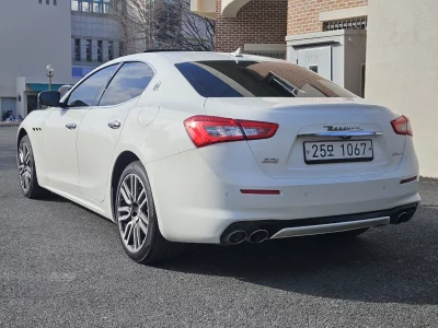 Maserati GHIBLI