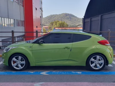 Hyundai Veloster