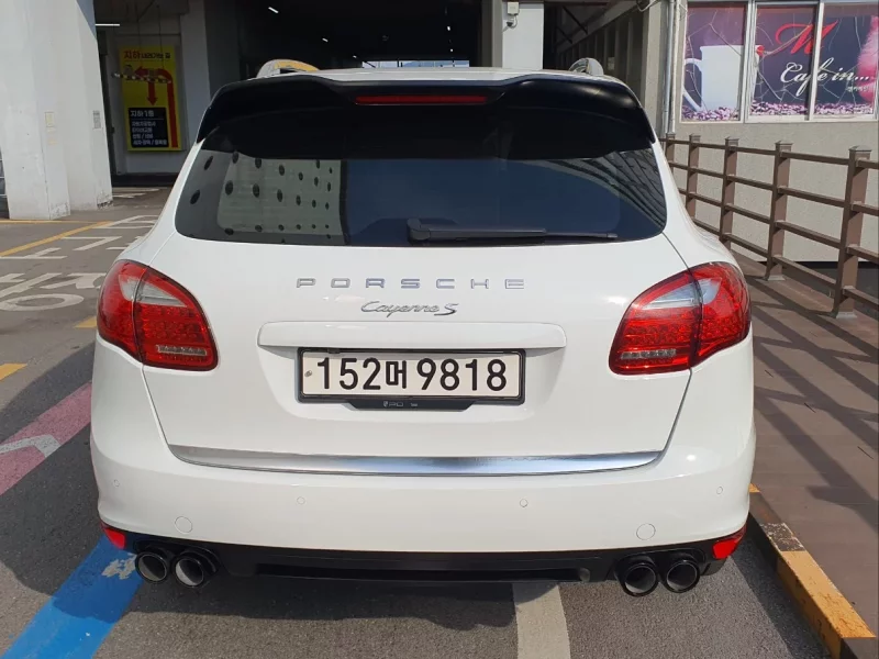 Porsche CAYENNE