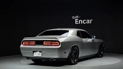 Dodge CHALLENGER