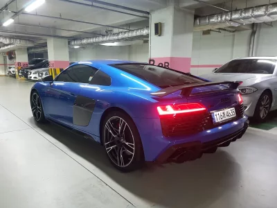 Audi R8